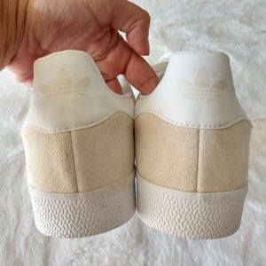 adidas originals off white suede gazelle og